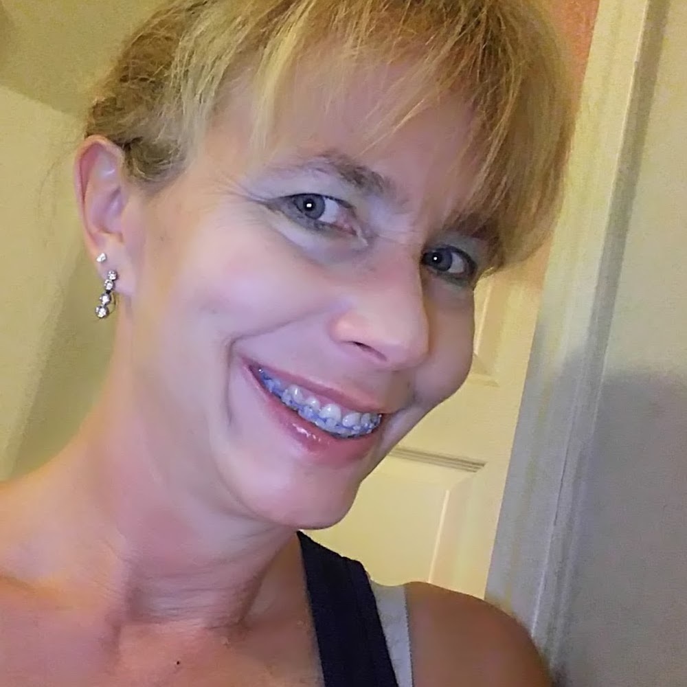 Meet your Posher, Marci